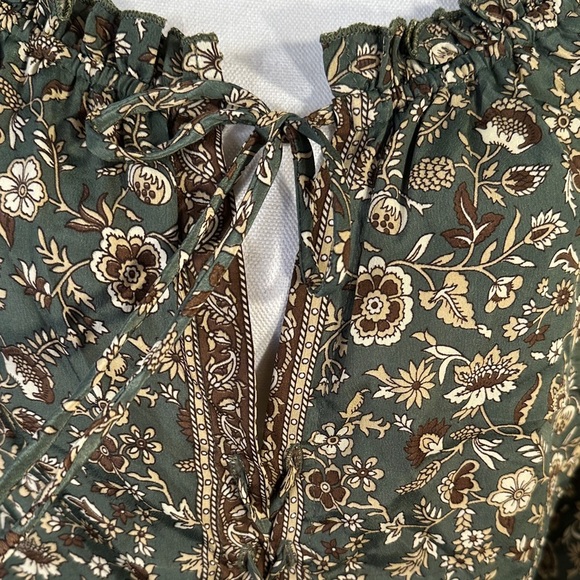 Karma Highway Bohemian Style Floral Green Women's Top - Picture 3 of 13